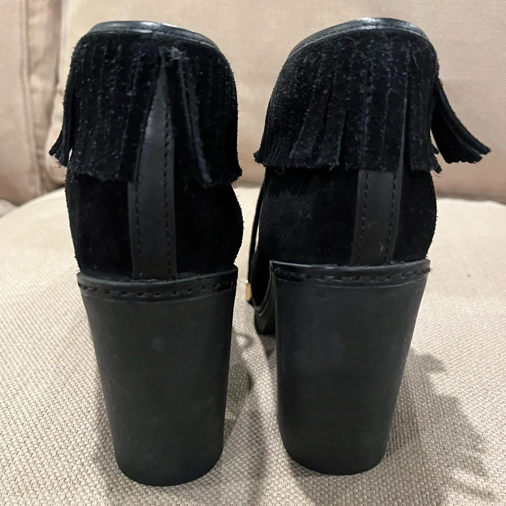 Tory Burch fur lined chunky heel fringe booties, Women’s 7